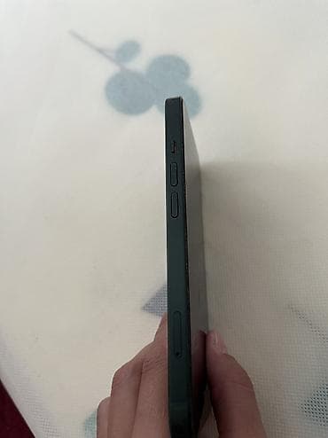 IPhone 13, Б/у, 128 ГБ, Зеленый, Чехол, 88 % — 2