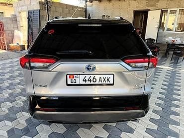 двери на гольф2: Toyota RAV4: 2021 г., 2.5 л, Вариатор, Гибрид, Кроссовер — 8