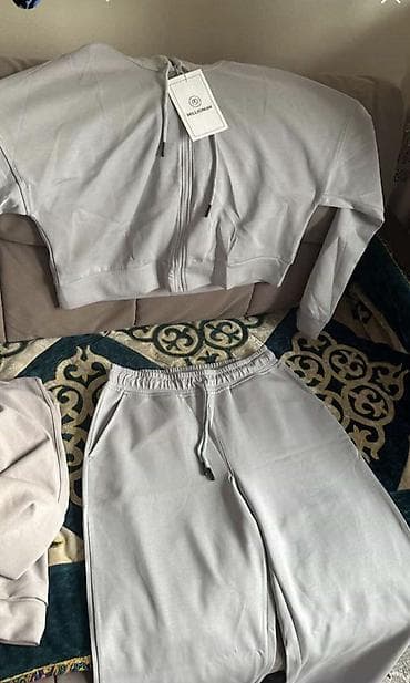 спортивные костюмы: Женские костюмы S,M,L,XXL(2 варианта)спортивные 1) Бежевый костюм из — 4