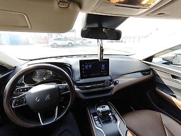 авто в москве: Стильный седан бизнес-класса, черный цвет кузова с выразительной — 5