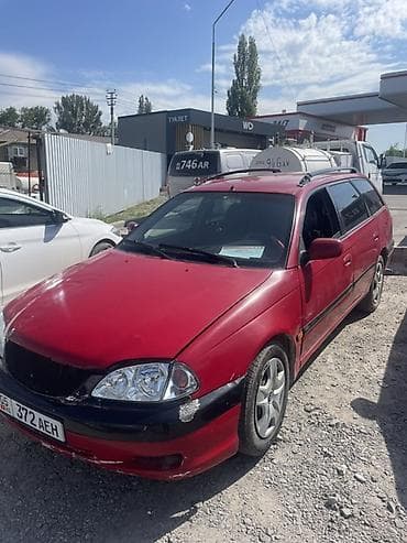 Toyota Avensis: 2002 г., 2 л, Механика, Бензин, Универсал — 1