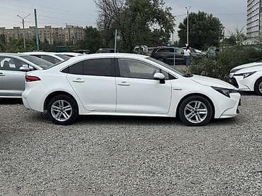 Toyota Levin: 2022 г., 1.8 л, Вариатор, Гибрид, Седан — 4