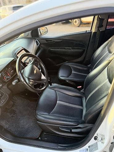 Продажа авто: Chevrolet Spark: 2020 г., 1 л, Автомат, Бензин, Хэтчбэк — 6