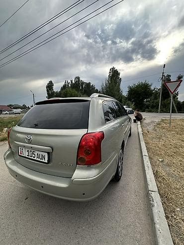 Toyota Avensis: 2005 г., 2 л, Автомат, Бензин, Универсал
