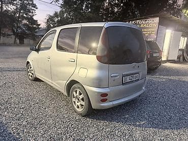town ace: Toyota Funcargo: 2000 г., 1.3 л, Механика, Бензин, Хэтчбэк — 5