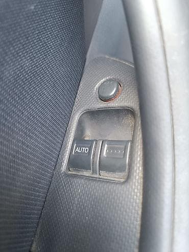 двер на хонда фит: Honda Civic: 2002 г., Хэтчбэк — 9