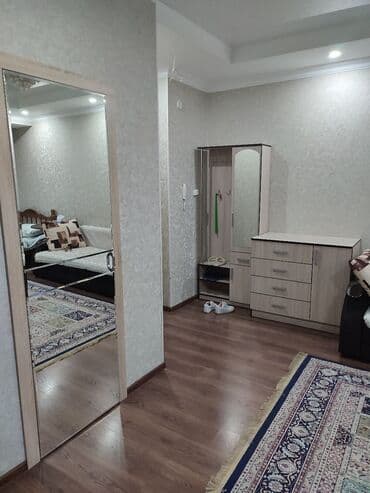 суточный дом в бишкеке: 1 комната, Душевая кабина, Постельное белье, Кондиционер — 4