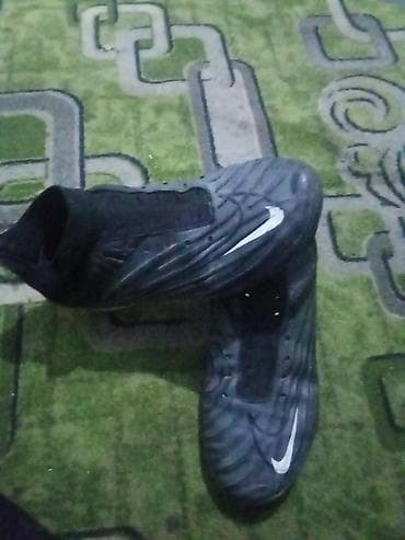 ботуй: Футбольные бутсы/сороконожки Nike с высоким носком-манжетой. - Тип — 1