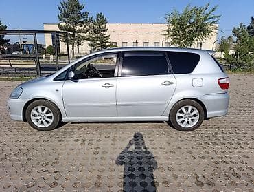 infinity fx35: Toyota Ipsum: 2004 г., 2.4 л, Автомат, Бензин, Минивэн — 4