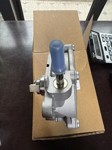 mini jack: Помпа Toyota Оригинал, Япония — 2