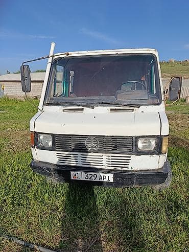 мерседес 208: Грузовик, Mercedes-Benz, Дубль, Б/у — 3