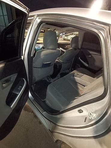 spark 2012: Toyota Prius: 2012 г., 1.8 л, Автомат, Гибрид, Лифтбек — 10