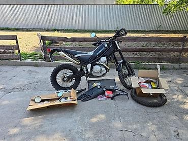 муравей танк: Эндуро Yamaha, 250 куб. см, Бензин, Взрослый — 1