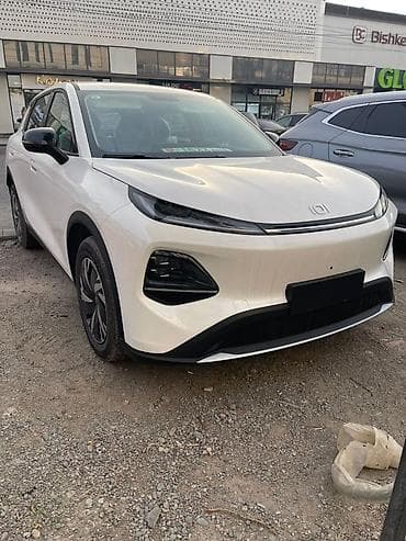 машины китайцы: Changan Qiyuan Q05: 2026 г., 0.1 л, Автомат, Электромобиль, Кроссовер — 1