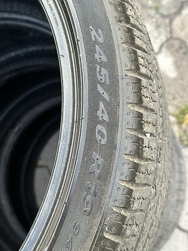 245/40 R19 Автомобильная шина с размером 245/40 R19 и индексом