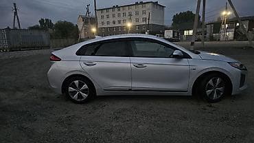 куплю тайота: Toyota Prius: 2018 г., 1.6 л, Электромобиль, Хэтчбэк — 2