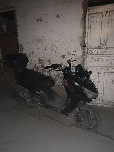 кок талаа: Скутер/мопед, черный цвет, городской тип кузова. Основные — 3