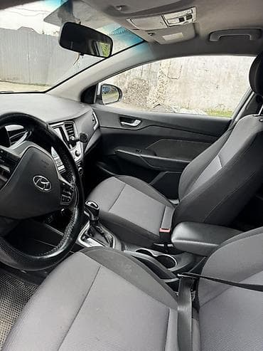 саларис: Hyundai Solaris: 2017 г., Седан — 10