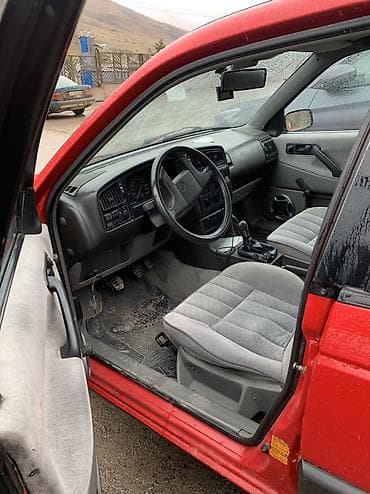 Унаа сатуу: Volkswagen Passat Variant: 1991 г., Бензин — 6