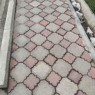 сапат бетон: Тротуарная плитка «Кирпичик/волна» (фигурная), бетонная. - Материал — 3