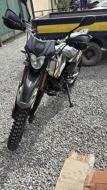 для круп: Эндуро 200 куб. см, Бензин, Взрослый — 3