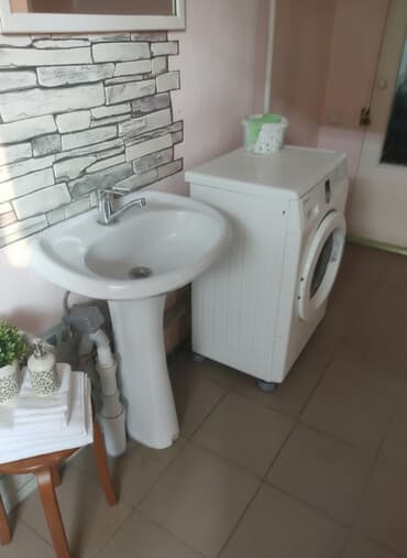 квартира каракол аренда долгосрочное: 2 комнаты, Собственник, С мебелью частично — 1