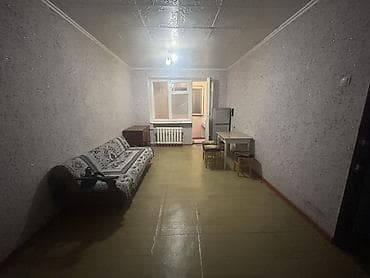простой: В помещении есть:
- — 2