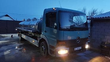 молочный машина: Ассенизатор, Mercedes-Benz — 2