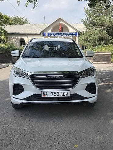 e star: Jetour : 2019 г., 1.5 л, Автомат, Бензин, Кроссовер — 2