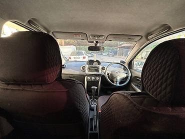 vitz platz: Toyota Ist: 2003 г., 1.3 л, Автомат, Бензин, Хэтчбэк — 6