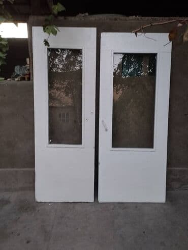 Межкомнатная дверь, Б/у, Со стеклом, Одностворчатая, Деревянная, Распашная, Витражная, цвет - Белый at lalafo.kg Межкомнатная дверь, Б/у, Со стеклом, Одностворчатая, Деревянная, Распашная, Витражная, цвет - Белый