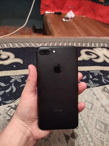 фото 3 на 4: IPhone 7 Plus, Б/у, 128 ГБ, Jet Black, Защитное стекло, 100 % — 1