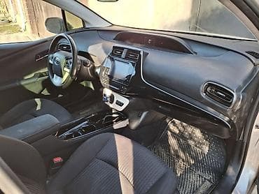 step 2: Toyota Prius: 2019 г., 1.8 л, Автомат, Гибрид, Седан — 10