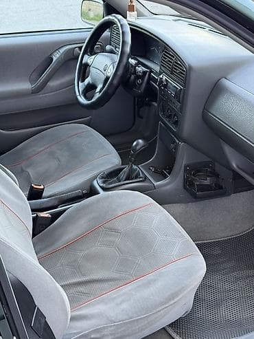 jetta 2: Volkswagen Passat: 1995 г., 2 л, Механика, Бензин, Универсал — 8