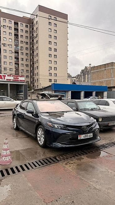 Toyota Camry: 2018 г., 2.5 л, Автомат, Бензин, Седан at lalafo.kg Toyota Camry: 2018 г., 2.5 л, Автомат, Бензин, Седан