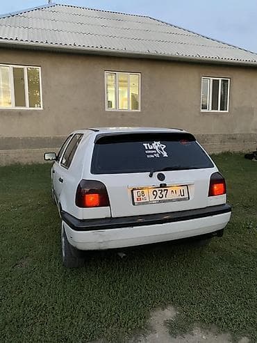салон машины: Volkswagen Golf: 1992 г., 1.8 л, Механика, Бензин, Хэтчбэк — 1