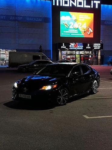 chevrolet comaro: Toyota Camry: 2018 г., 2.5 л, Автомат, Бензин, Седан — 6