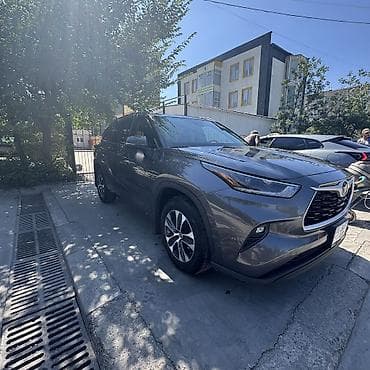 Toyota Highlander: 2021 г., 3.5 л, Автомат, Бензин, Кроссовер — 2