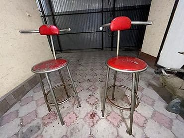 комод с зеркалом: Стол и стул для кафе — 1
