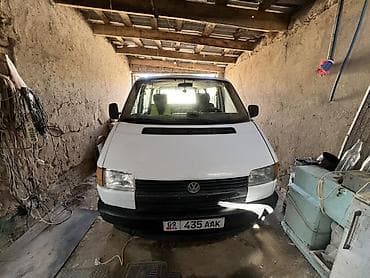 Volkswagen Transporter: 1992 г., 2 л, Механика, Дизель, Фургон