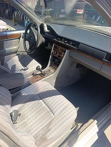 ролики на мерс 124: Mercedes-Benz W124: 1991 г., 2.3 л, Механика, Бензин, Седан — 8