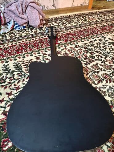 Комуздар: Акустическая гитара 6-струнная, корпус формата дредноут с вырезом — 5