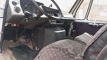 814 борт: Грузовой фургон Mercedes-Benz (серия T2/508–609) белого цвета — 2