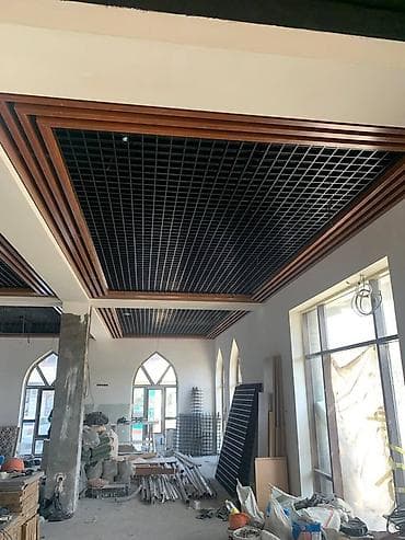 Решетчатые потолки «Грильято» с декоративной рамой под дерево