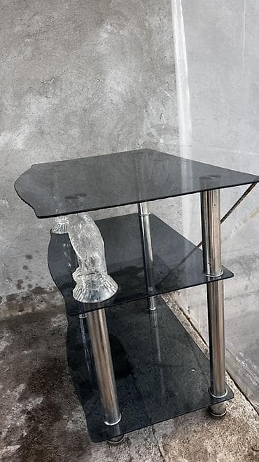 стол дачный деревянный: Журнальный/ТВ-столик из тонированного стекла с металлическими опорами — 2
