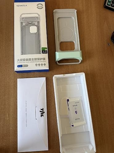 Защитное стекло на IPhone 17 pro, идеально ложится на экран, без