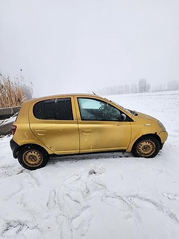 carplay android: Toyota Yaris: 1999 г., 1 л, Механика, Бензин, Хэтчбэк — 1