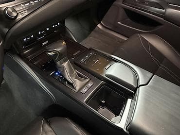 лексус hx 300: Lexus ES: 2019 г., 2.5 л, Вариатор, Гибрид, Седан — 9