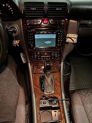 Продажа авто: Mercedes-Benz C-Class: 2003 г., 2.6 л, Автомат, Бензин, Универсал — 10