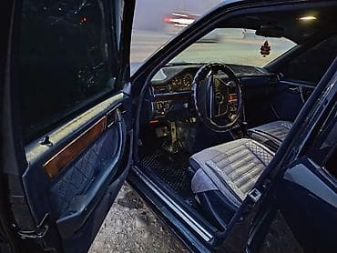 Mercedes-Benz W124: 1993 г., 3.2 л, Автомат, Бензин, Седан